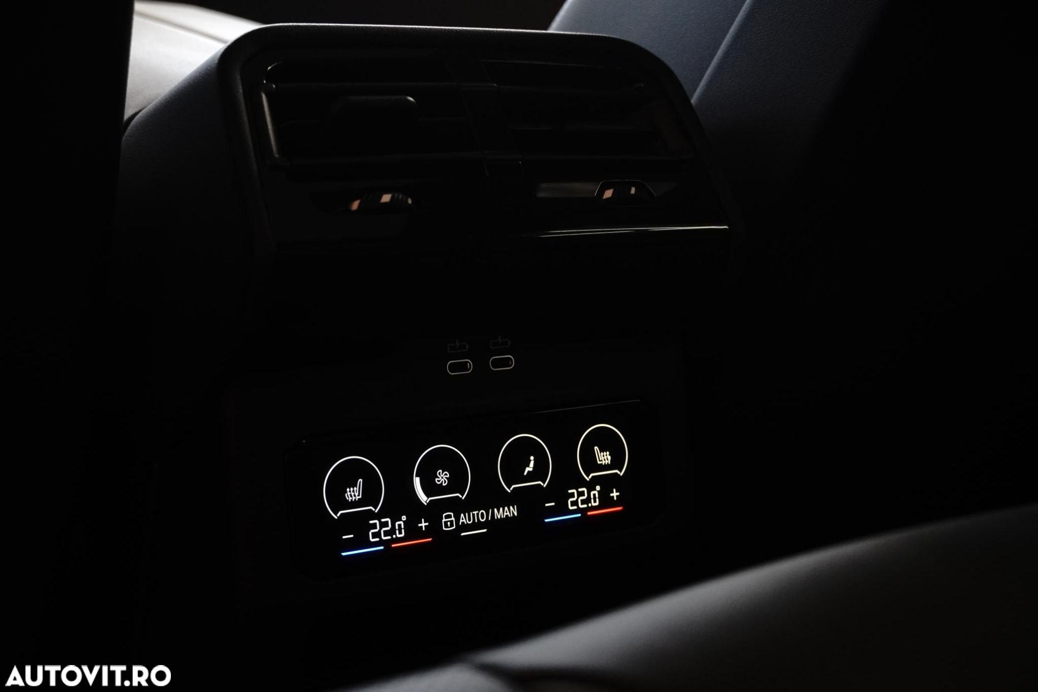 BMW Seria 5 520i AT MHEV - 29