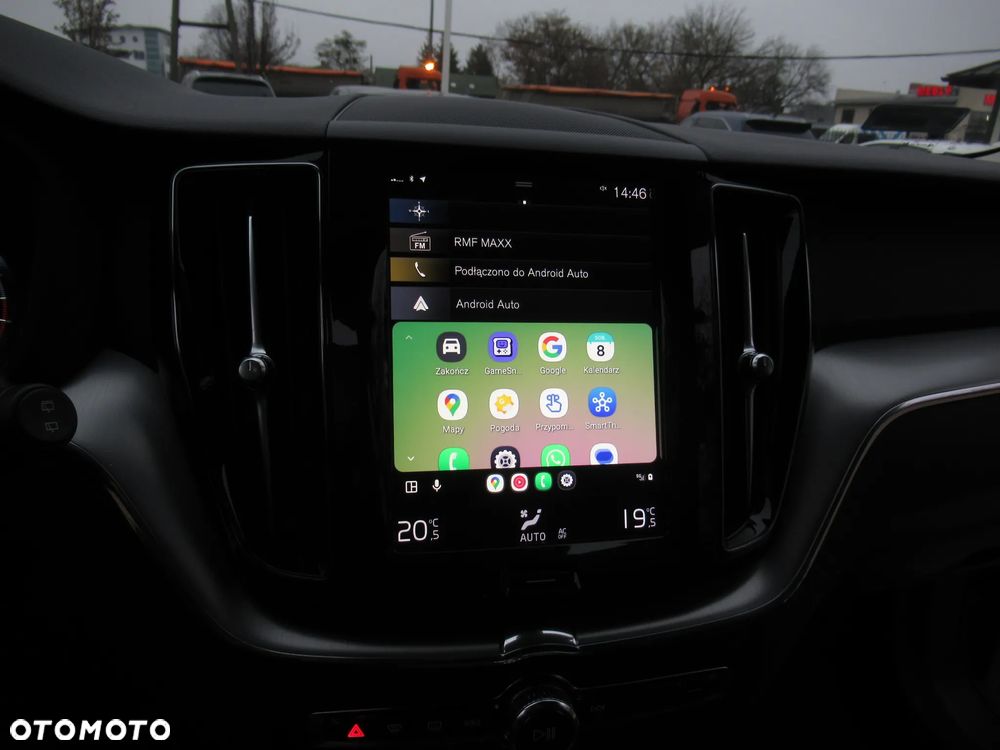 Volvo XC 60 T4 Momentum Pro - 29