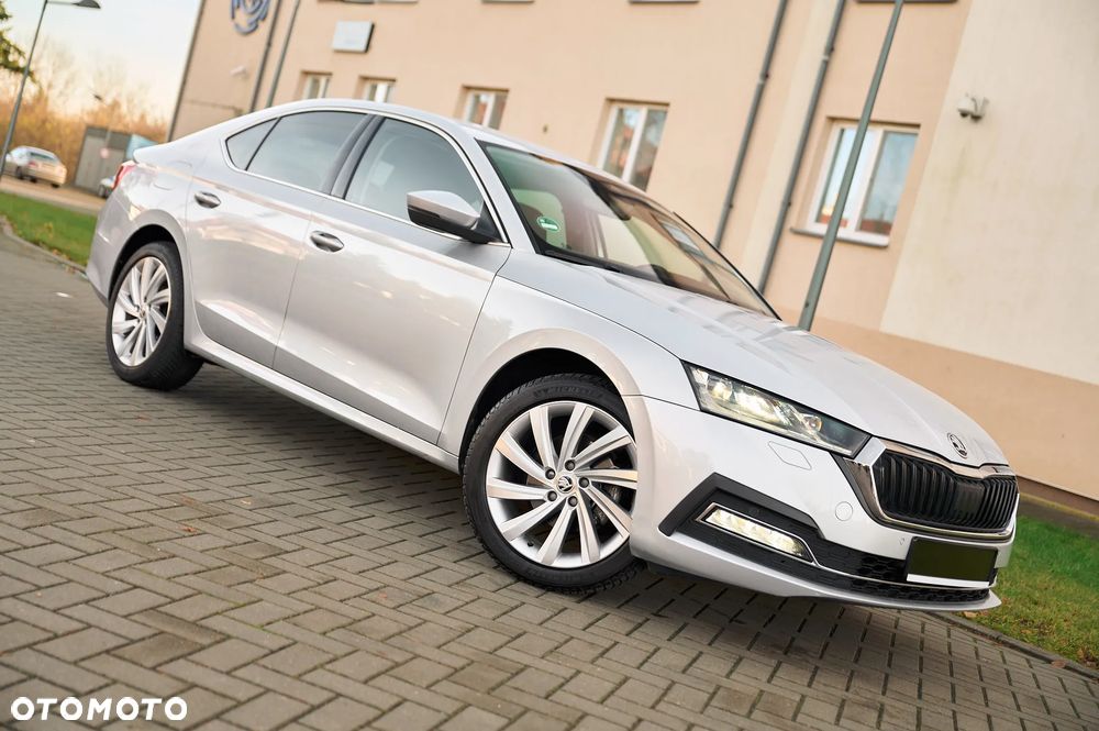 Skoda Octavia 1.5 TSI e-TEC DSG Selection Plus - 4