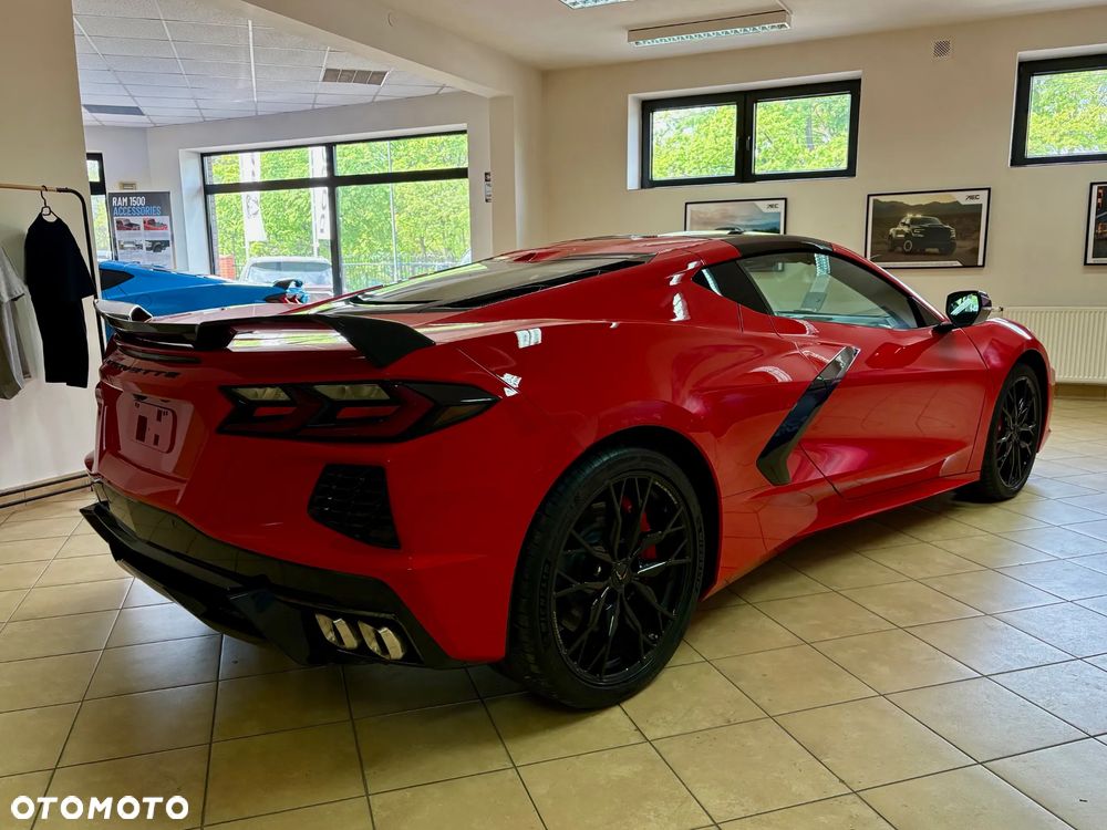 Chevrolet Corvette - 5