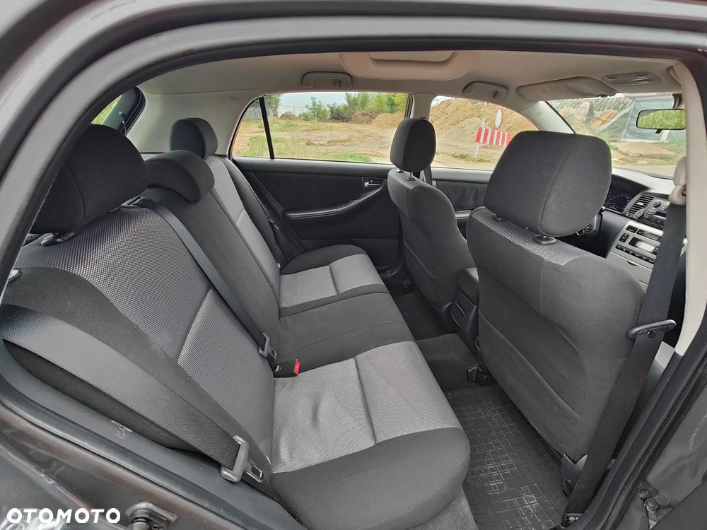 Toyota Corolla 1.6 VVT-i Sol - 16