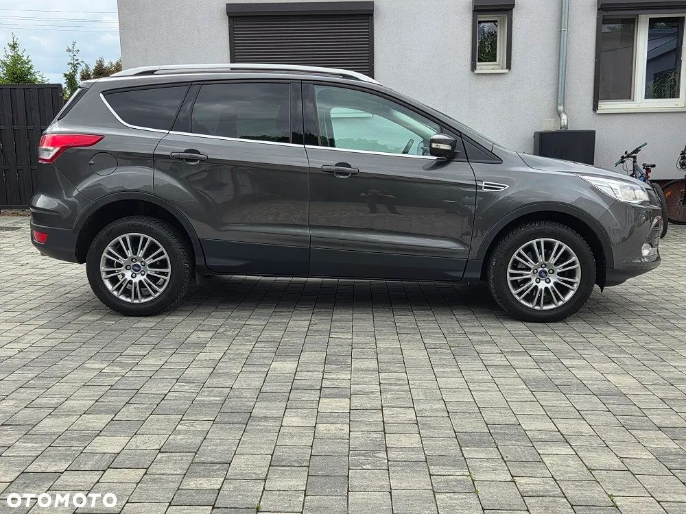 Ford Kuga 2.0 TDCi 2x4 Titanium - 2