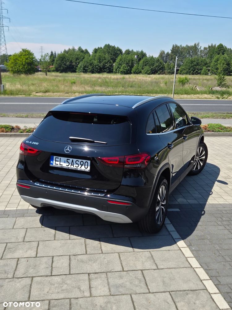 Mercedes-Benz GLA 200 Business Edition - 12