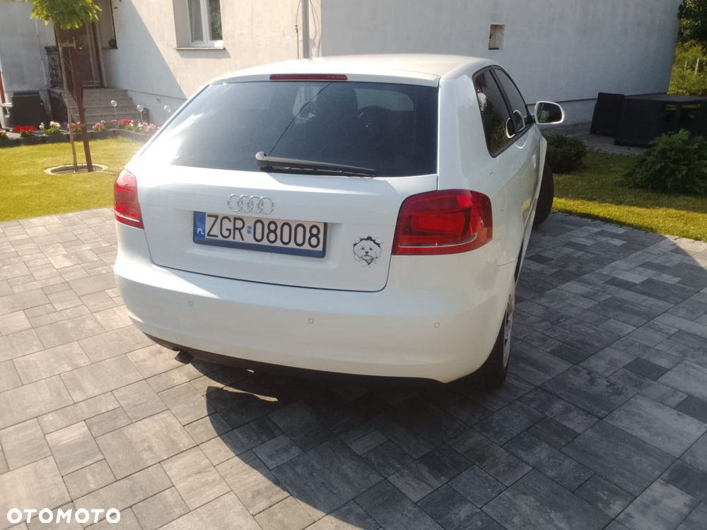Audi A3 3-drzwiowe 1.6 Ambiente - 4