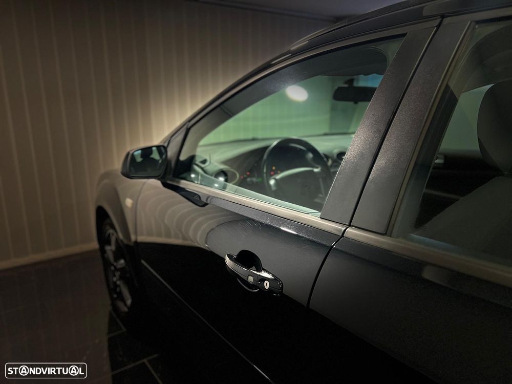 Ford Focus SW 1.6 TDCi Connec. - 23
