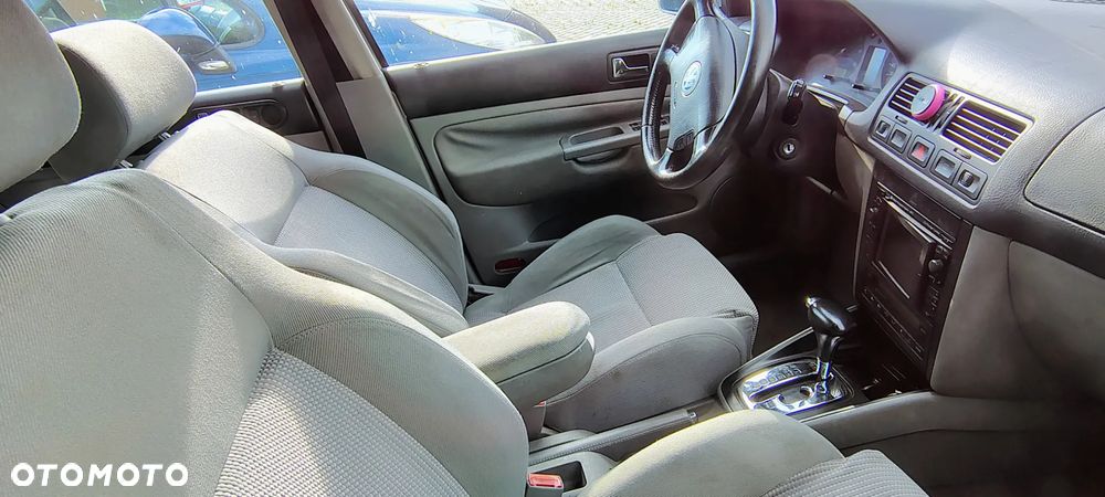 Volkswagen Golf - 4