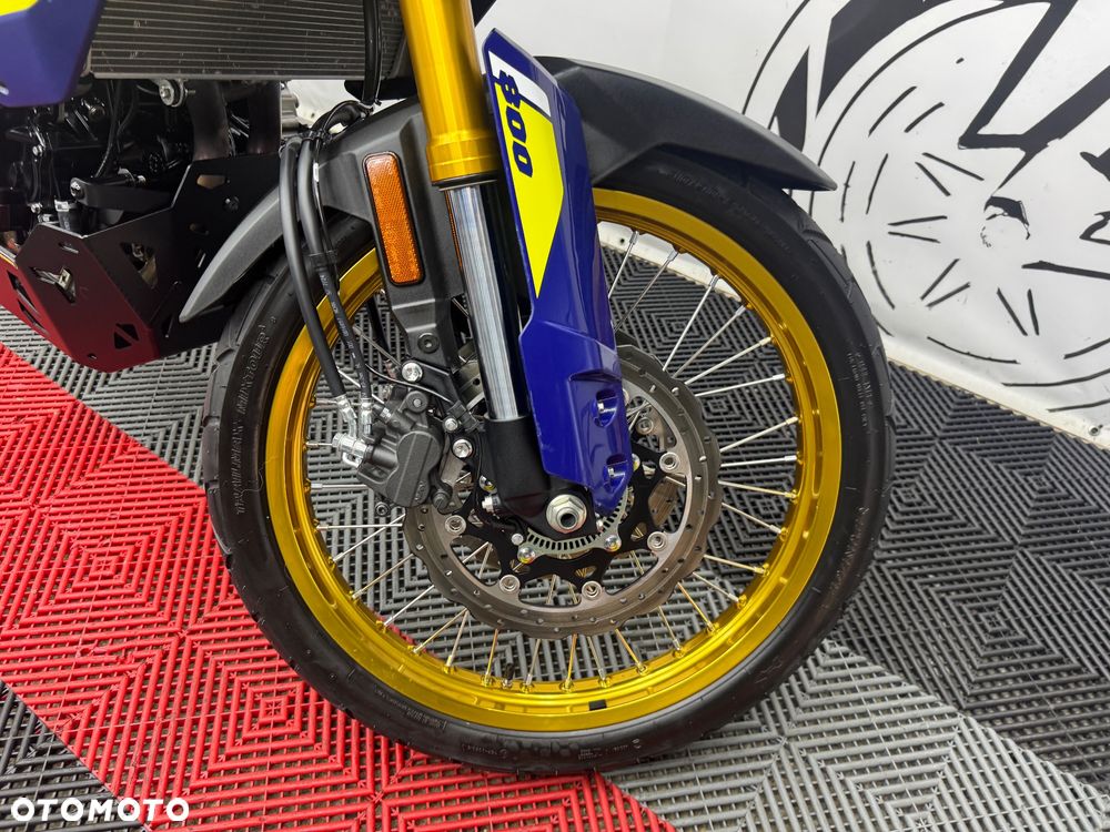 Suzuki DL - 35