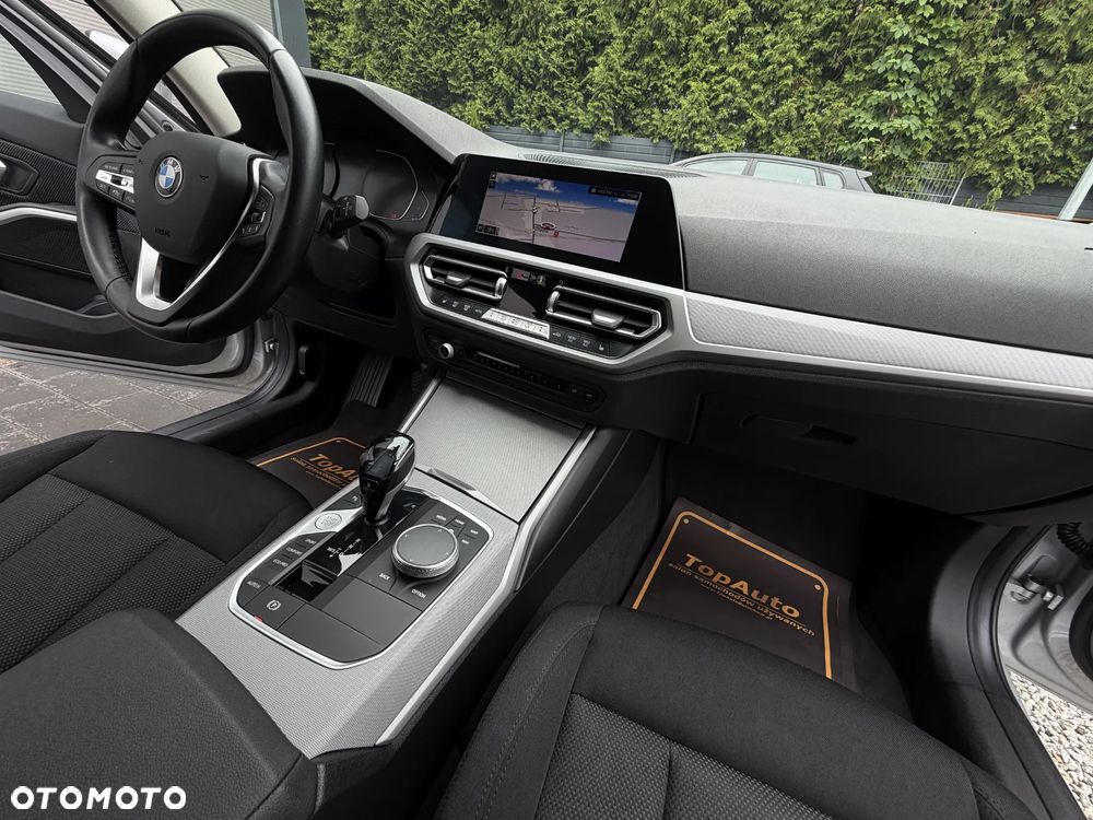 BMW Seria 3 320d Advantage - 16