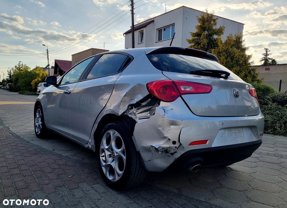 Alfa Romeo Giulietta 1.6 JTDM 16V Impression - 9