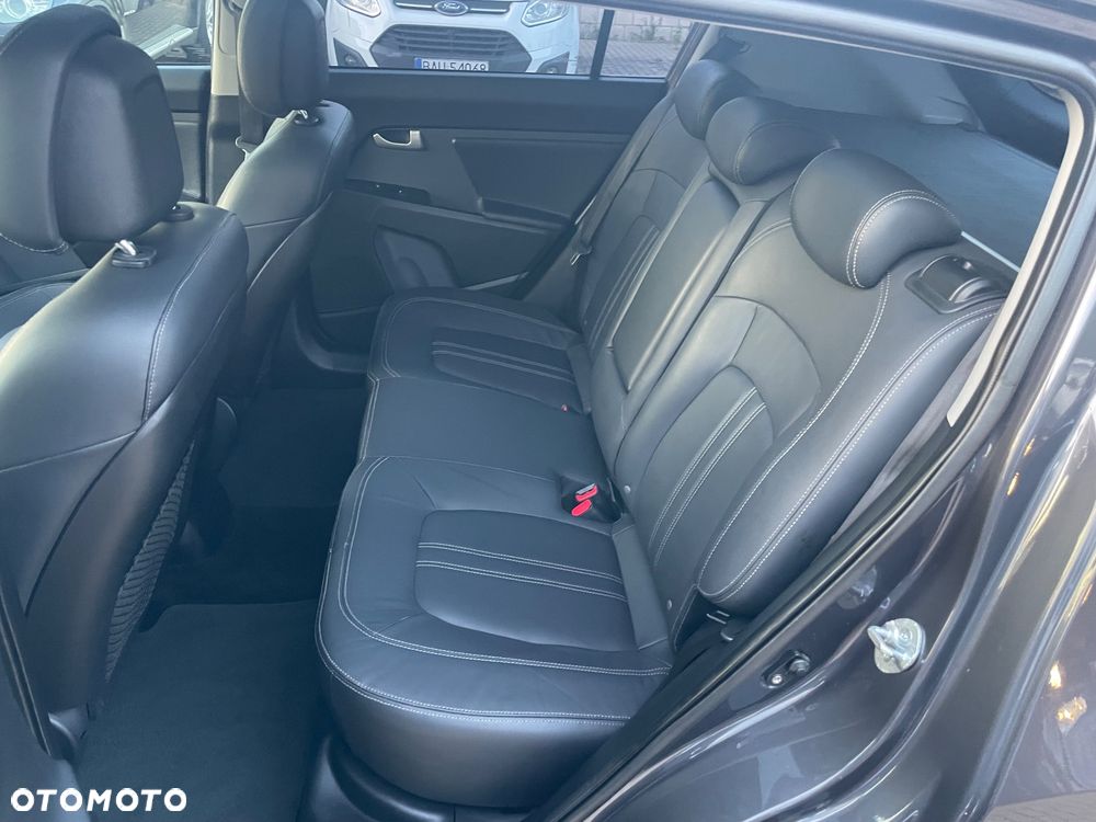Kia Sportage 2.0 L 2WD - 17