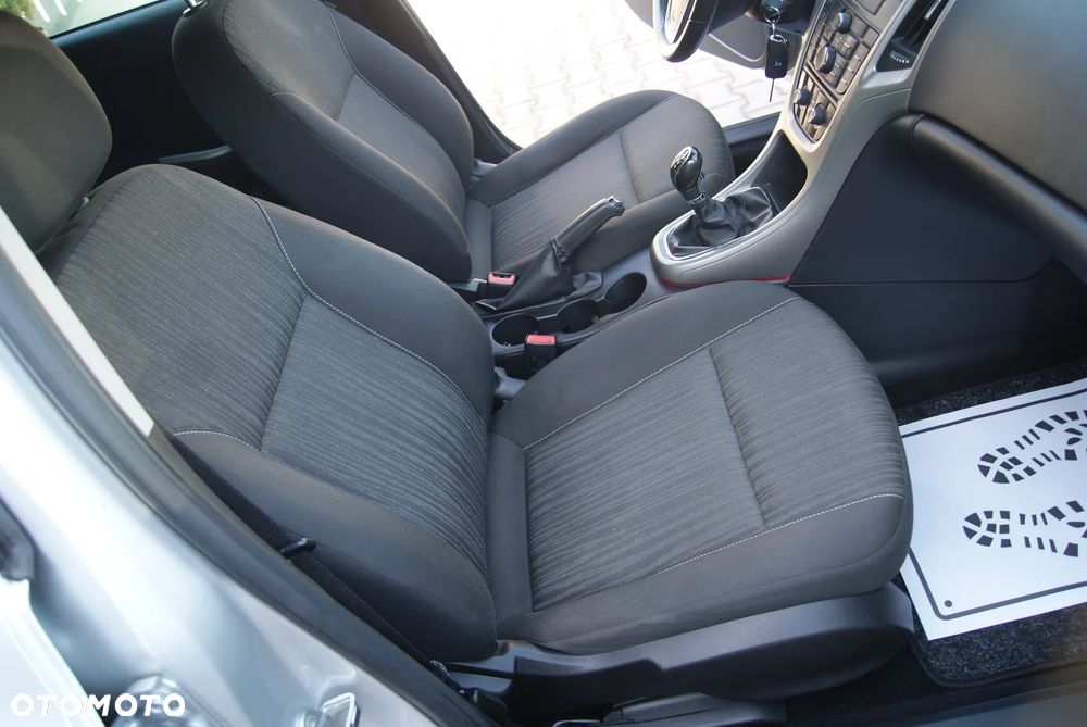 Opel Astra 1.4 ecoFLEX Cosmo - 19