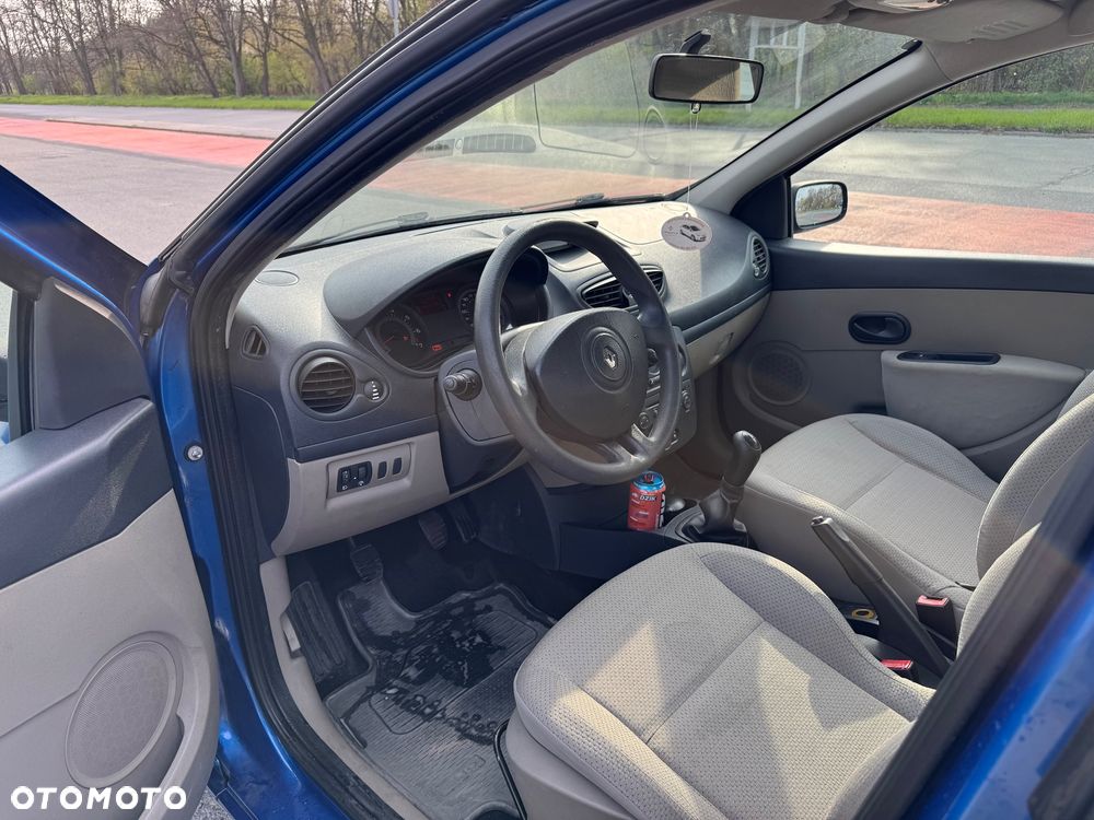 Renault Clio 1.4i RT - 9
