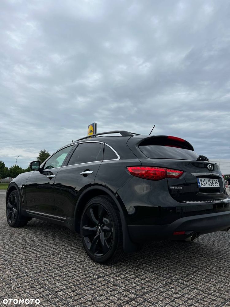 Infiniti QX70 - 2