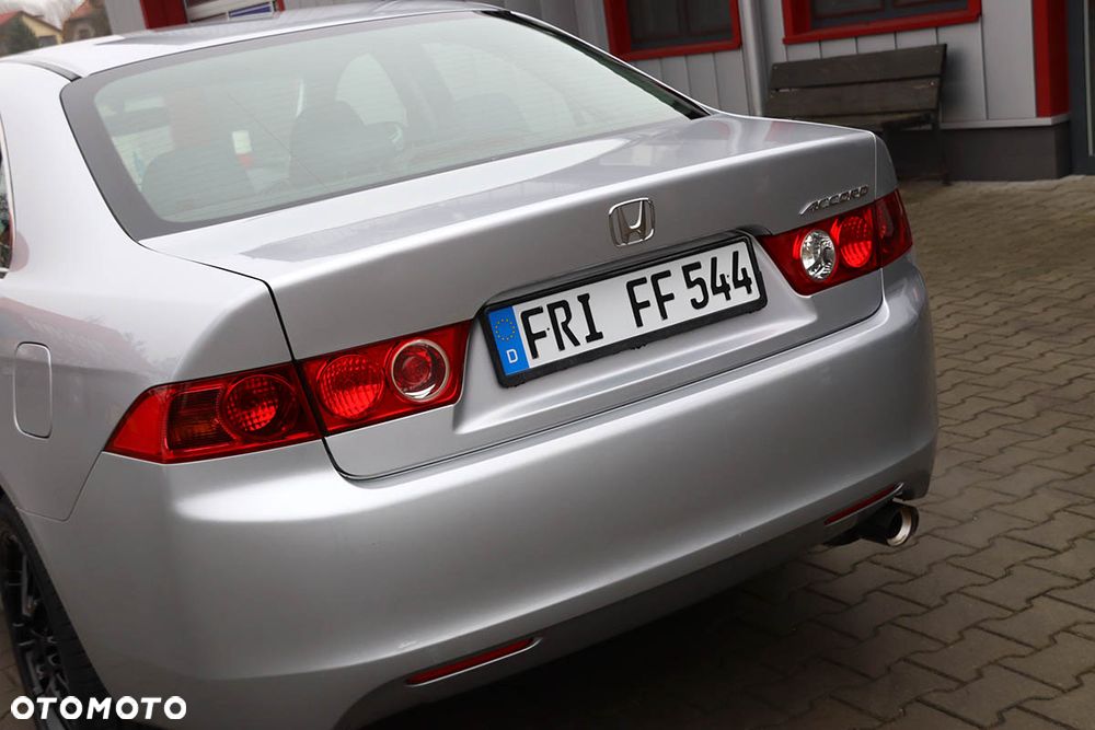 Honda Accord 2.0 i Executive - 33