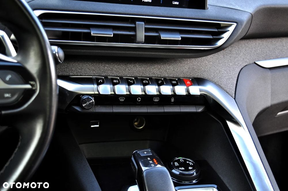 Peugeot 3008 1.5 BlueHDi Allure S&S EAT8 - 30