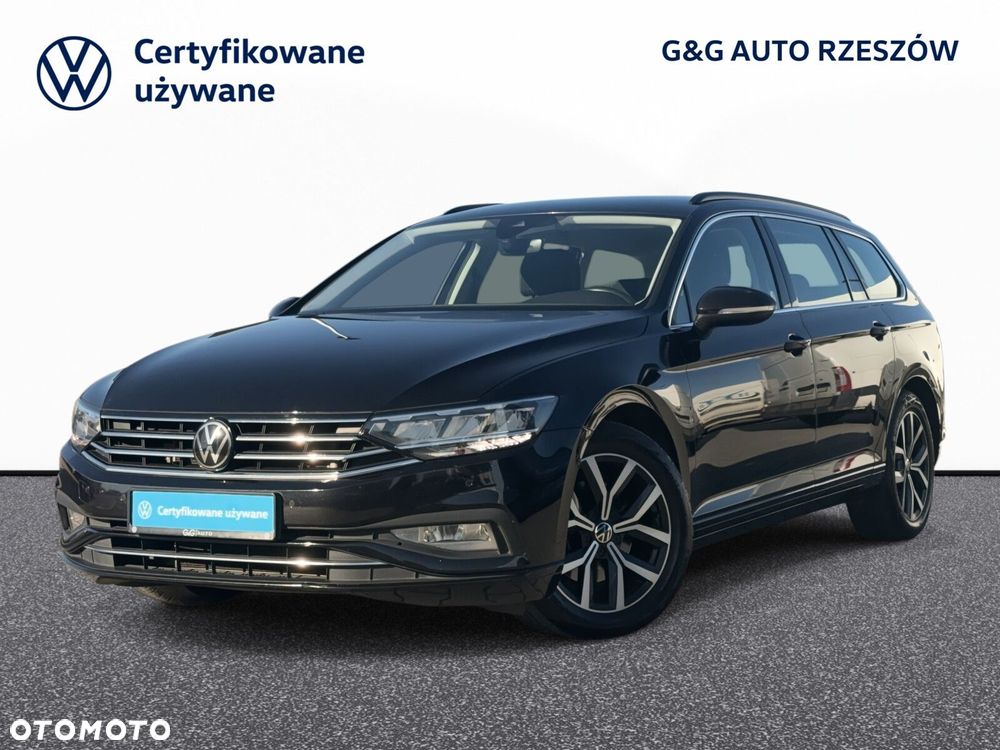 Volkswagen Passat - 1