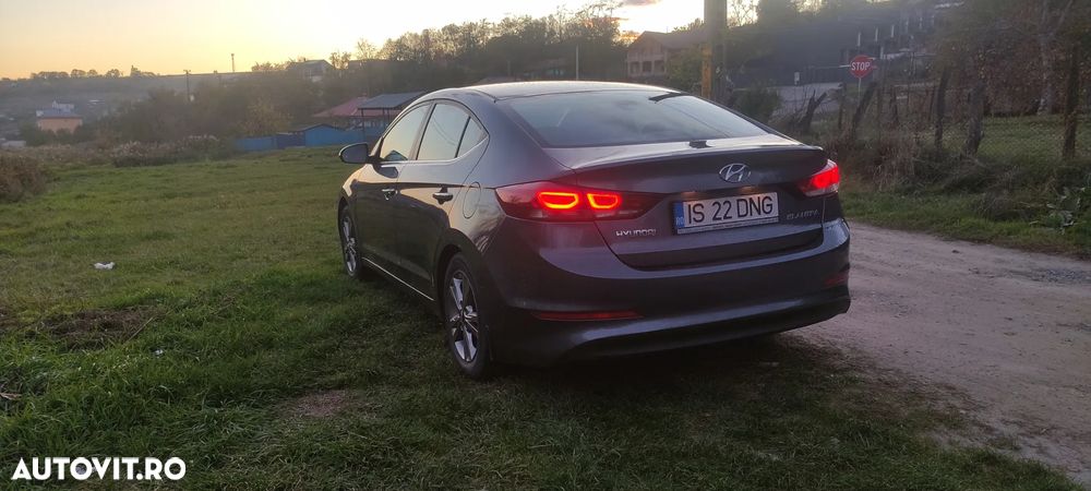 Hyundai Elantra 1.6 MPi Classic - 9