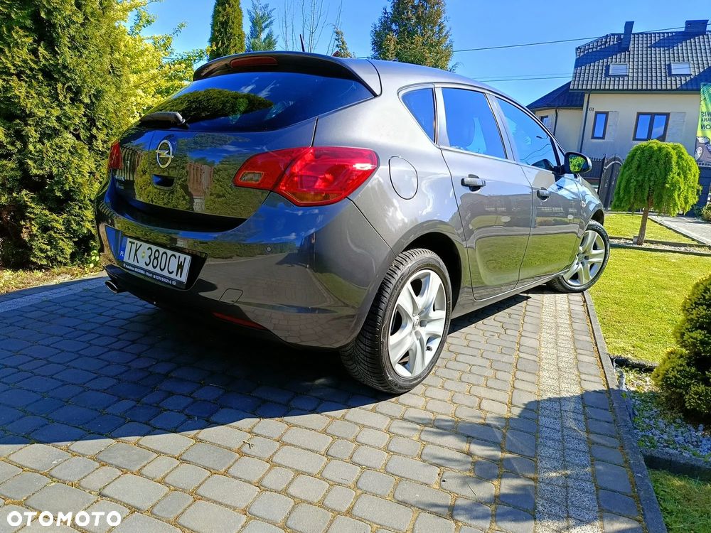 Opel Astra 1.4 T Cosmo - 15