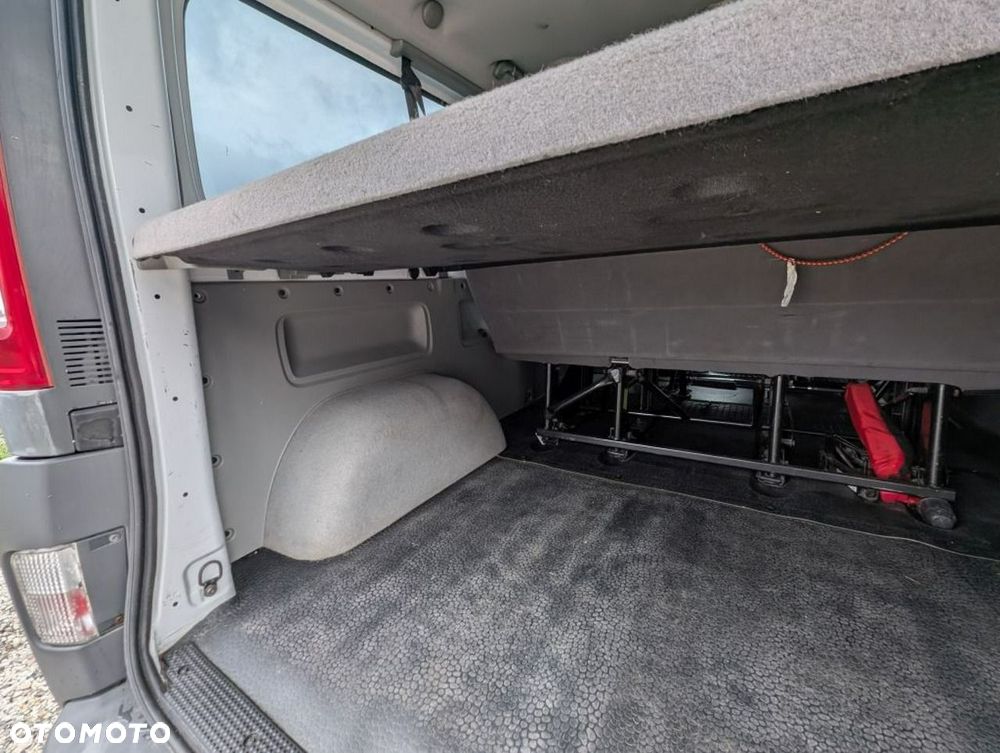 Renault Trafic - 19