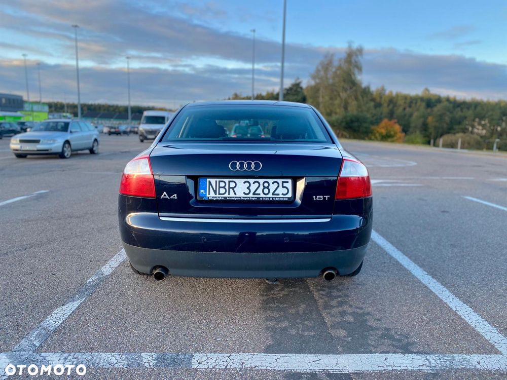 Audi A4 Limousine - 7