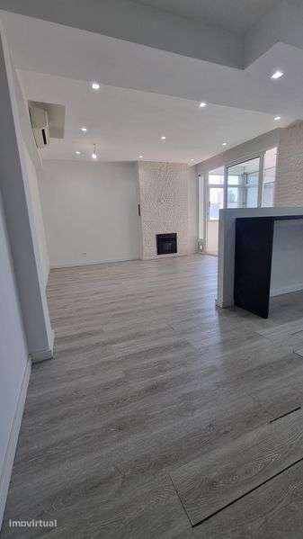 Alugo Apartamento  T2 - Grande imagem: 5/12