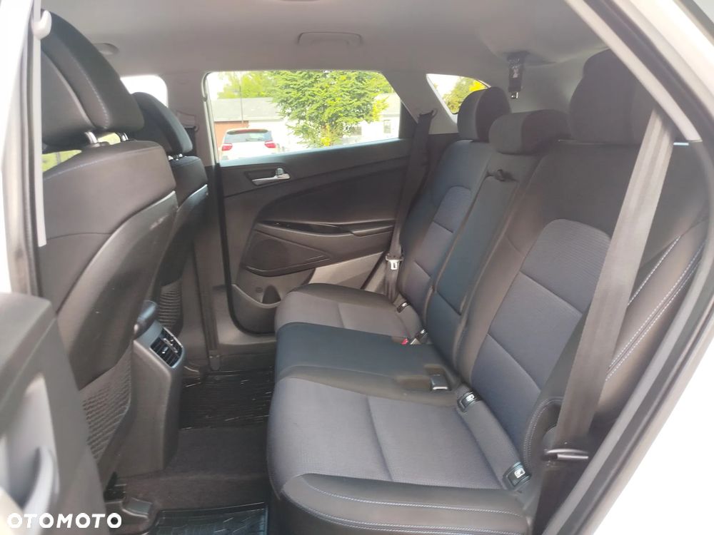 Hyundai Tucson 1.7 CRDI BlueDrive GO Plus 2WD DCT - 16
