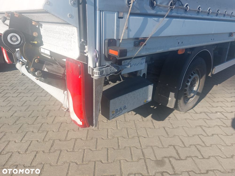 Mercedes-Benz Sprinter 317 - 11