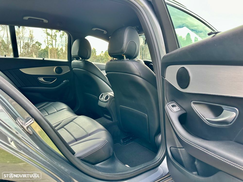 Mercedes-Benz C 220 d AMG Line - 32