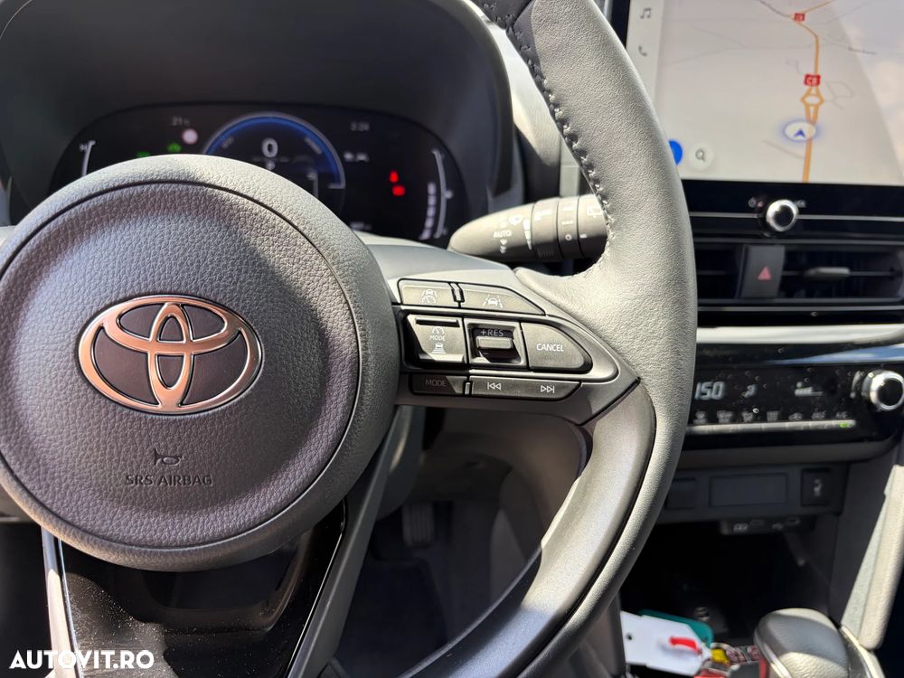 Toyota Yaris Cross 1.5 VVT-i HSD 4x2 Dynamic - 17