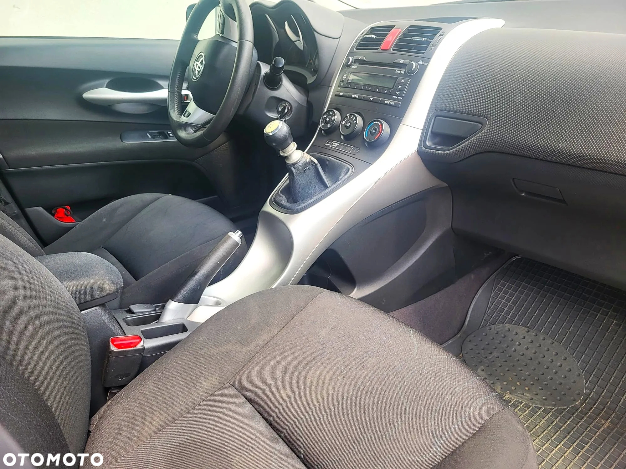Toyota Auris 1.4 D-4D Active - 9