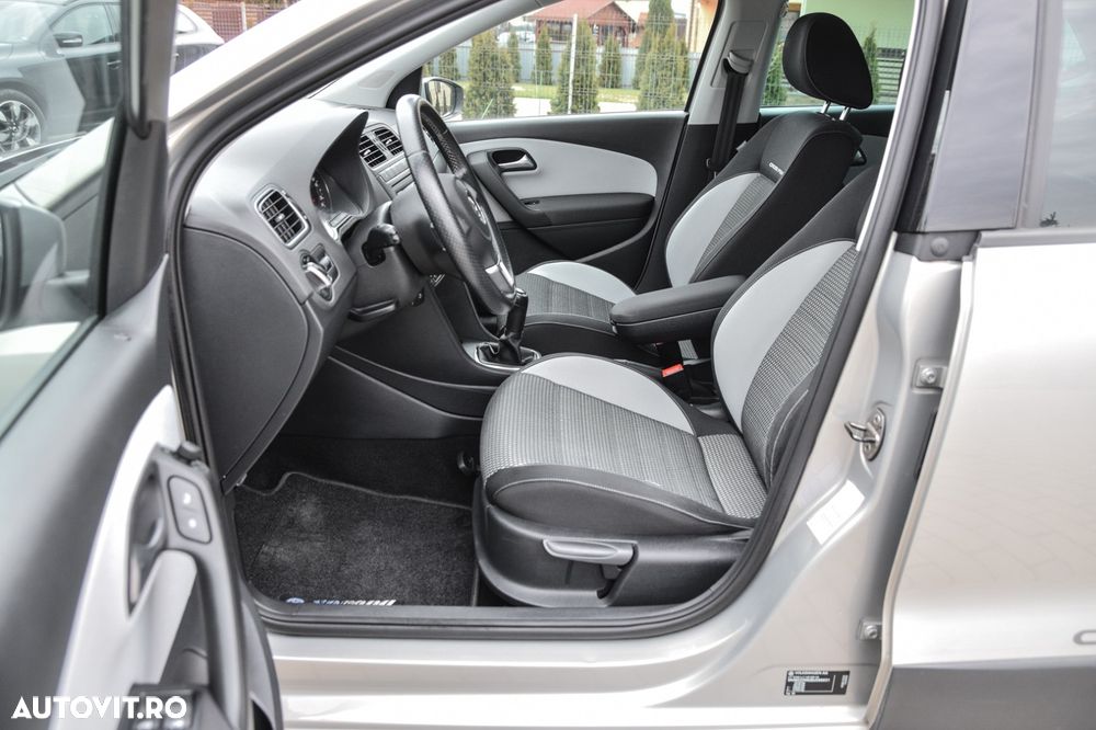 Volkswagen Polo 1.4 FSI Sportline - 23