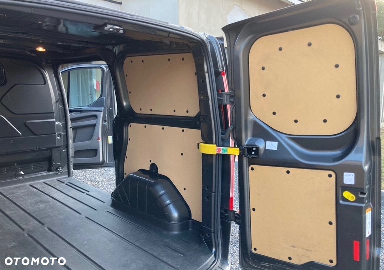 Ford Transit Custom 270 L1H1 Limited - 10
