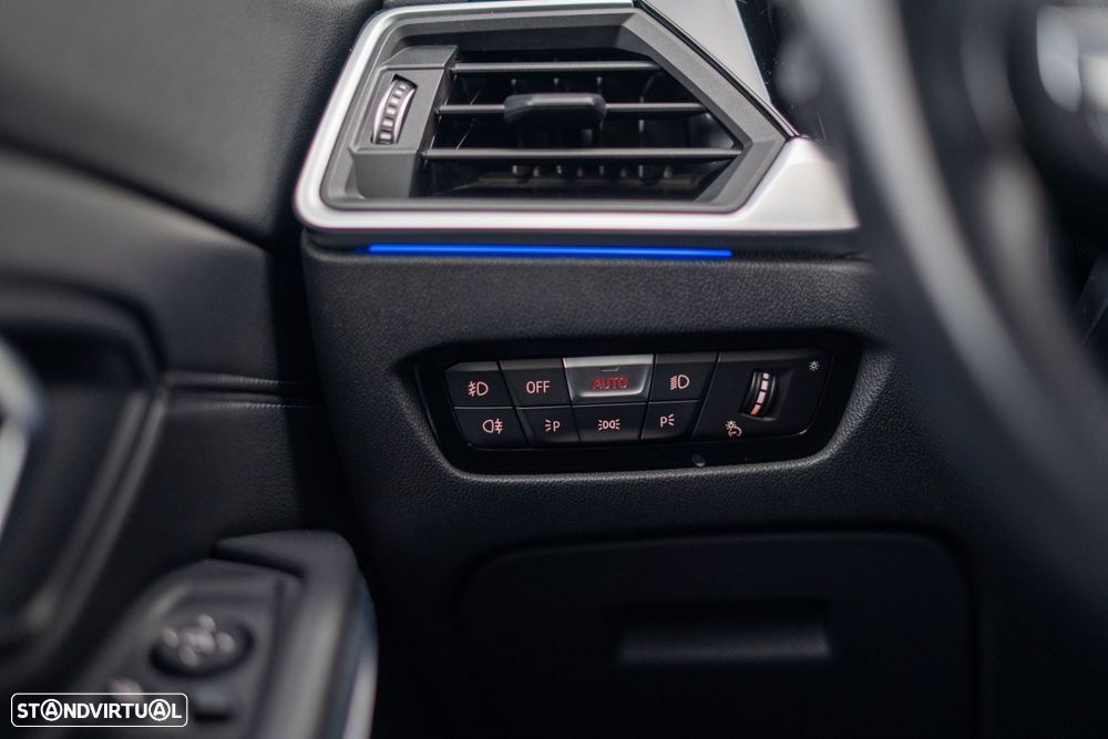 BMW 320 d Line Sport Shadow Auto - 43