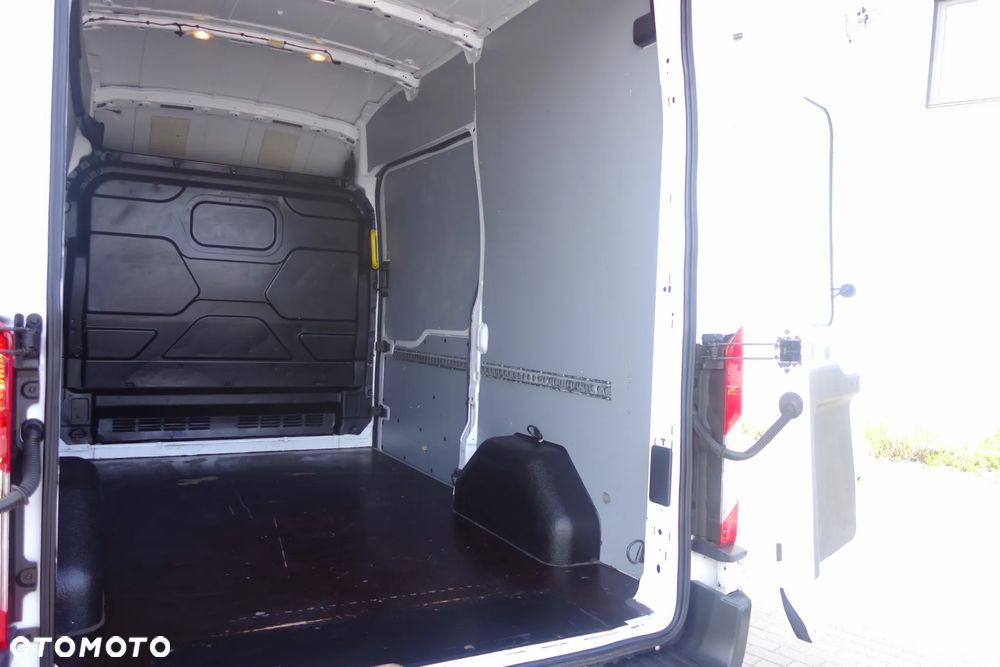 Ford Transit 2.0 Ecoblue 130 KM L2H3 Klima Webasto - 10