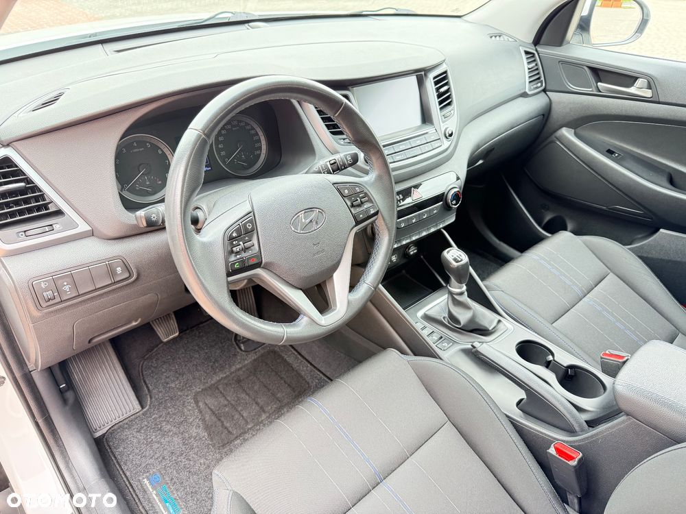 Hyundai Tucson blue 1.6 GDi 2WD Navi - 13