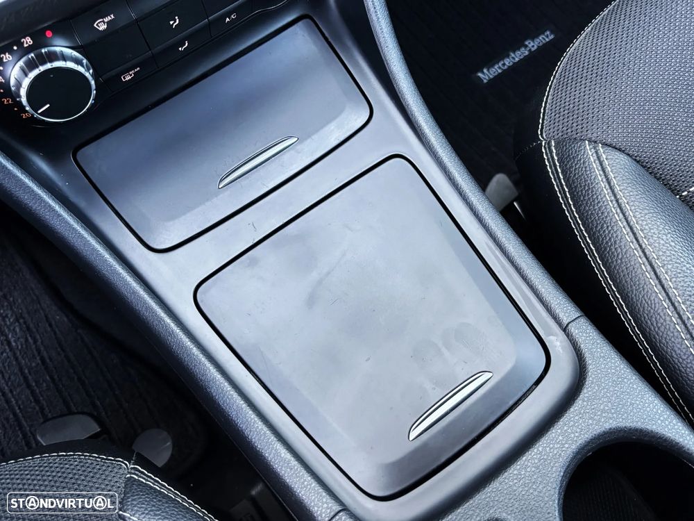 Mercedes-Benz GLA 200 CDi Urban Aut. - 29