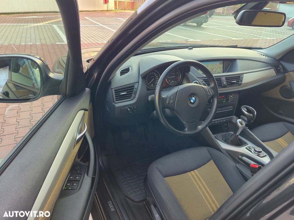 BMW X1 xDrive20d - 10