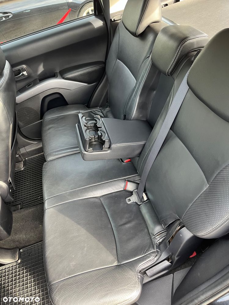 Mitsubishi Outlander 2.0 DID Instyle - 12