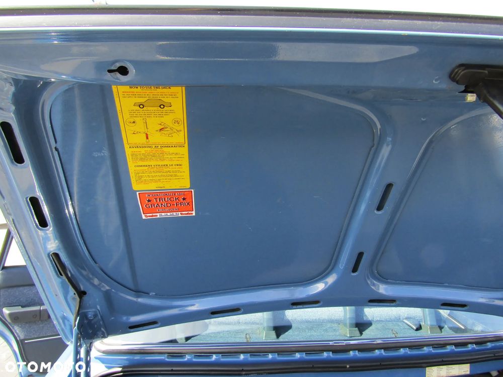 Volvo Seria 200 - 12