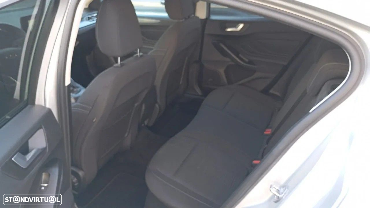 Ford Focus 1.0 EcoBoost Active - 7