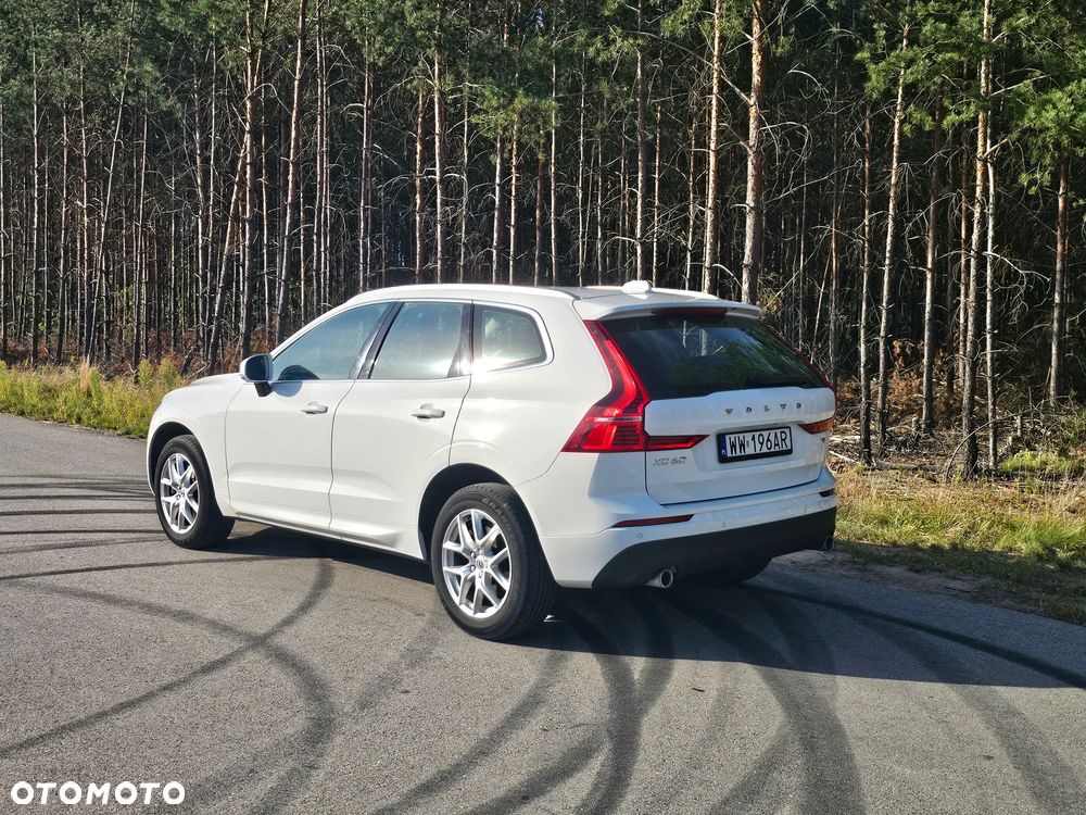 Volvo XC 60 T4 Momentum Pro - 4
