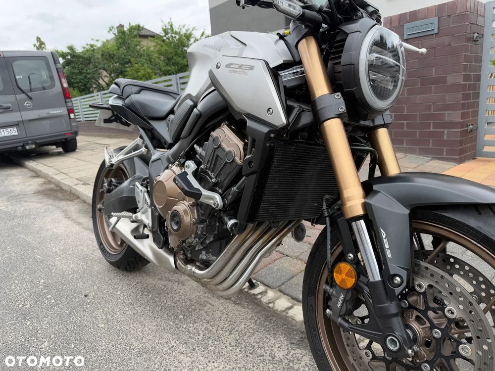 Honda CB - 21