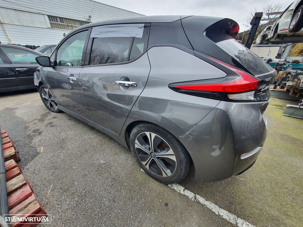 Nissan Leaf ZE1 Elétrico para peças - 3
