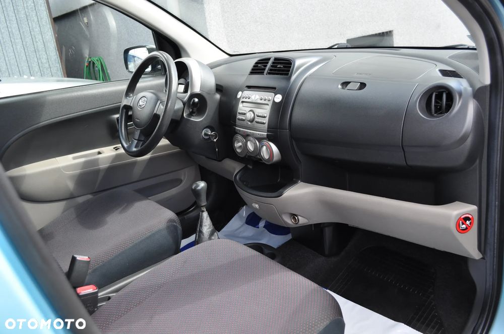 Daihatsu Sirion 1.0 CooLine - 11