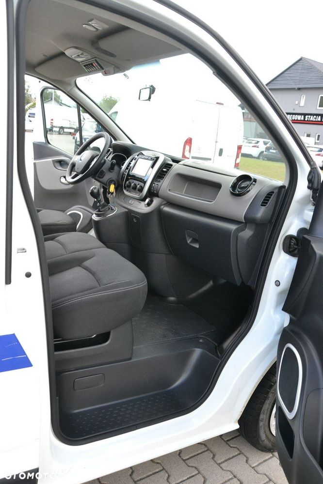 Renault Trafic - 17