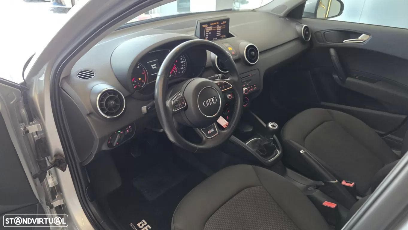 Audi A1 Sportback 1.6 TDI S-line - 33