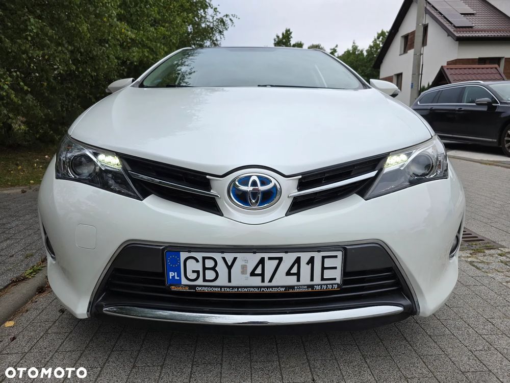 Toyota Auris 1.8 HSD Luna - 2