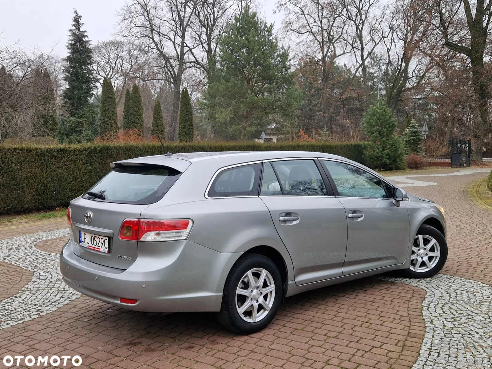 Toyota Avensis - 4