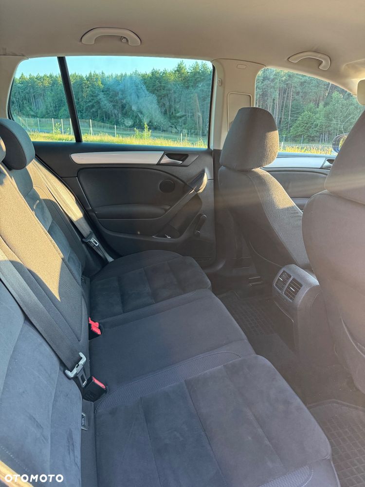 Volkswagen Golf 2.0 TDI Highline - 11
