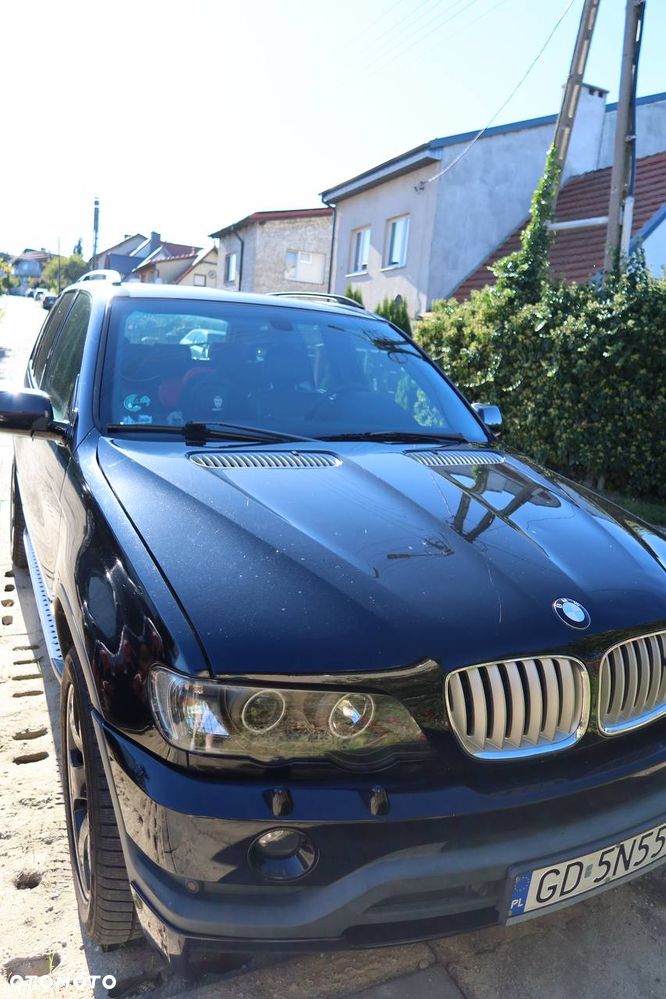 BMW X5 4.4i - 7